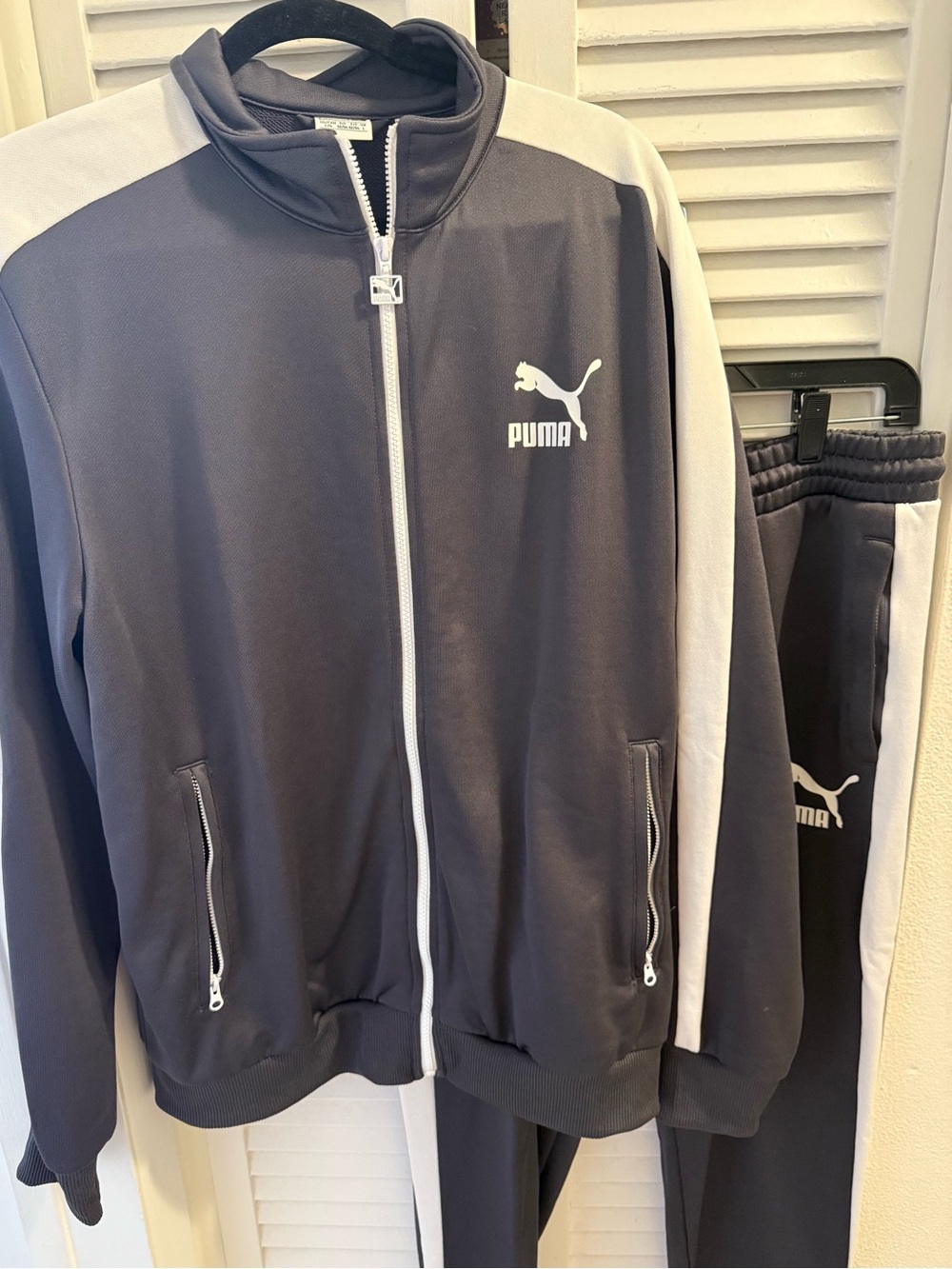 Puma Gray Track Suit Set - Matching Jacket & Pants w White Stripe Accents